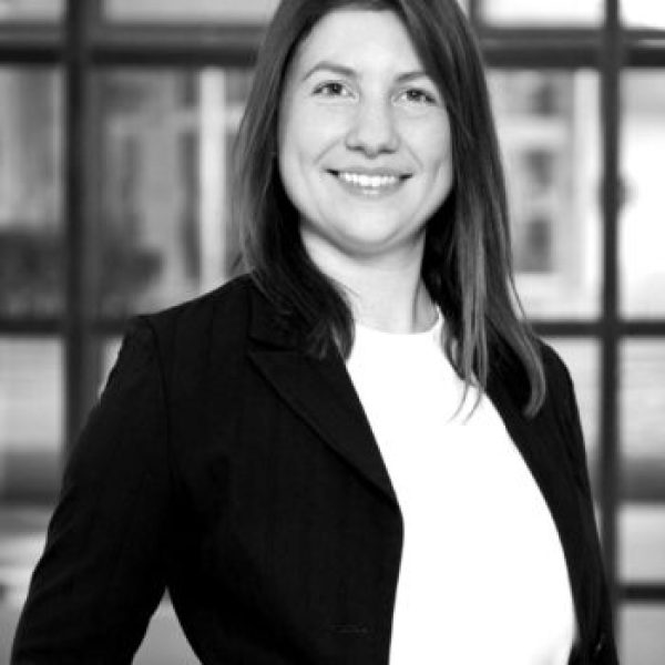 Hannah-Louise-Brown-CCO-Headshot-e1645397973698-blackwhite-366x350